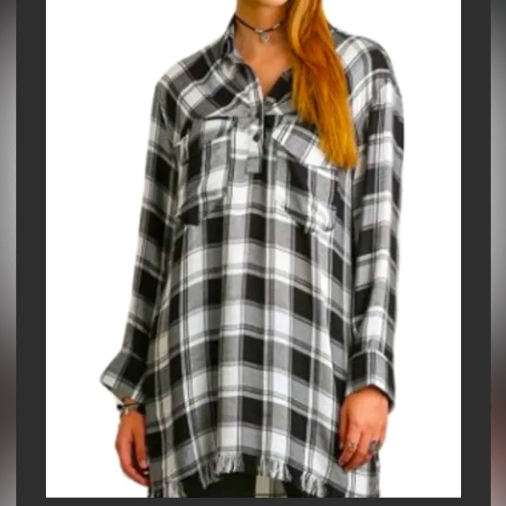 Umgee Women's Long Sleeve Plaid Shirt Black White Plaid, size 2XL